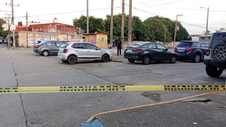 Le arrebatan la vida a mujer limpia&nbsp;parabrisas