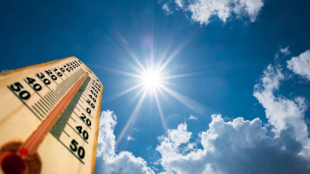 Primera ola de calor 2025: dan fecha de llegada a una de las temporadas más calurosas del&nbsp;año
