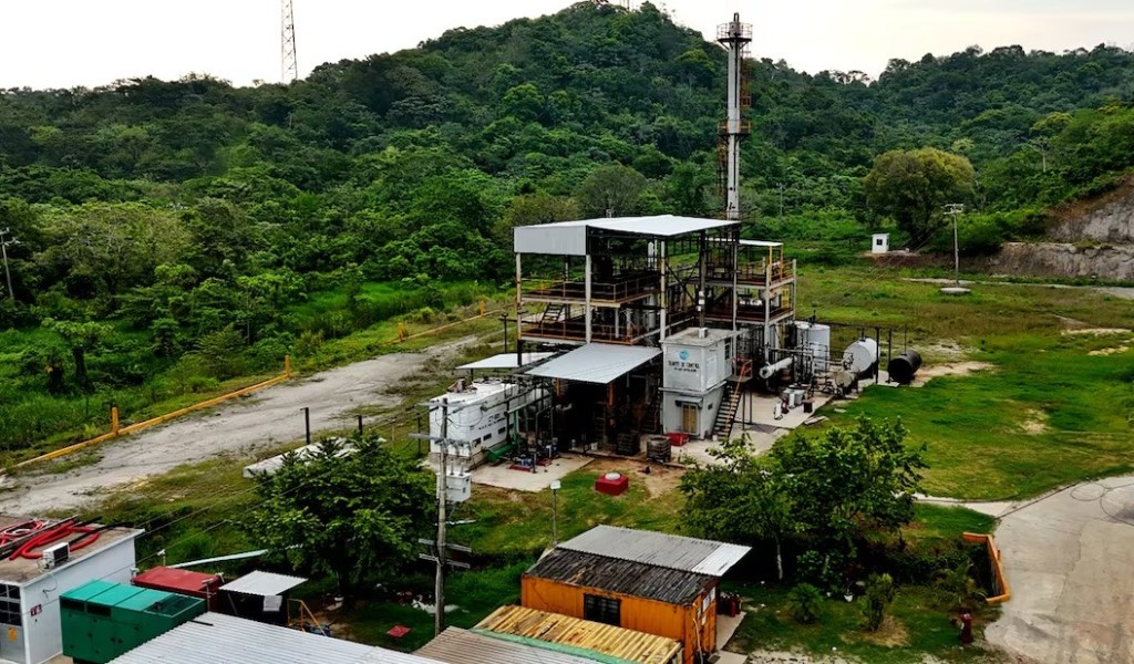 Firma que operaba mini refinería en Coatzacoalcos también quería construir y hacer&nbsp;vino