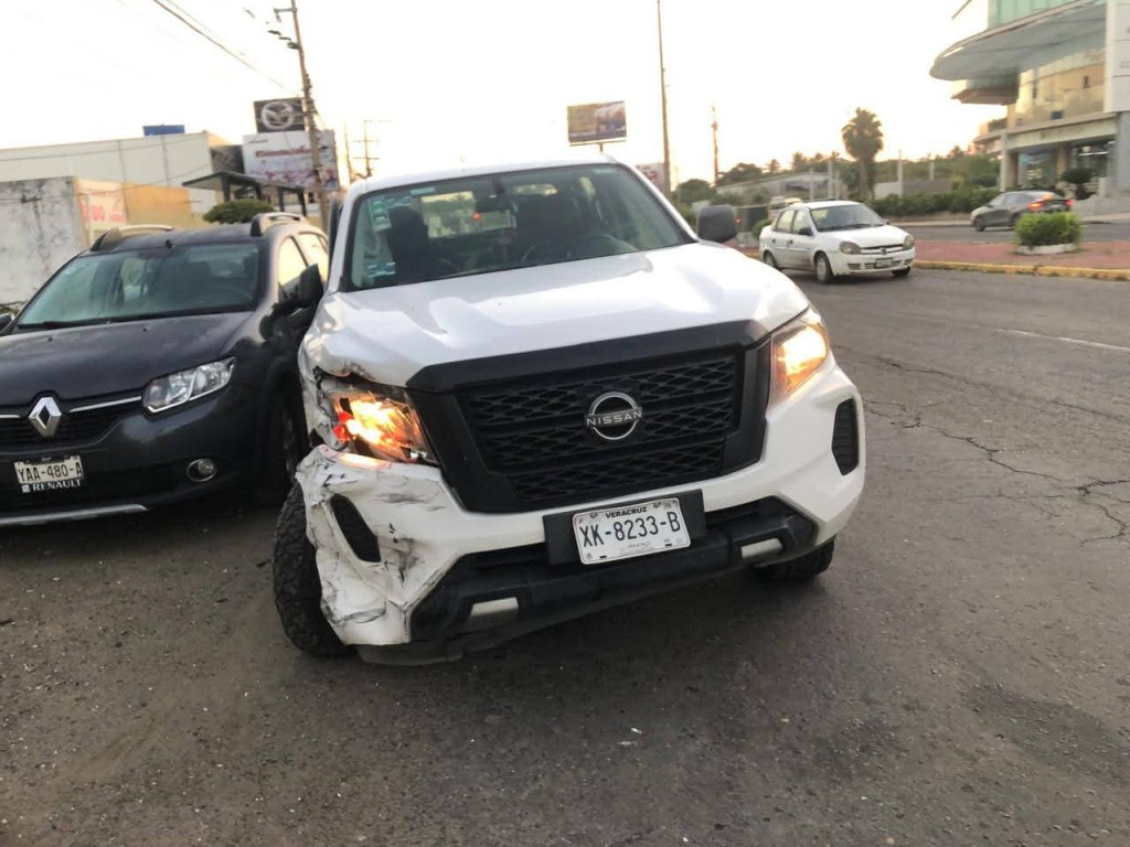 Funcionarios de Filial de Pemex Provocan Accidente Múltiple y Huyen Tras&nbsp;«Parranda»