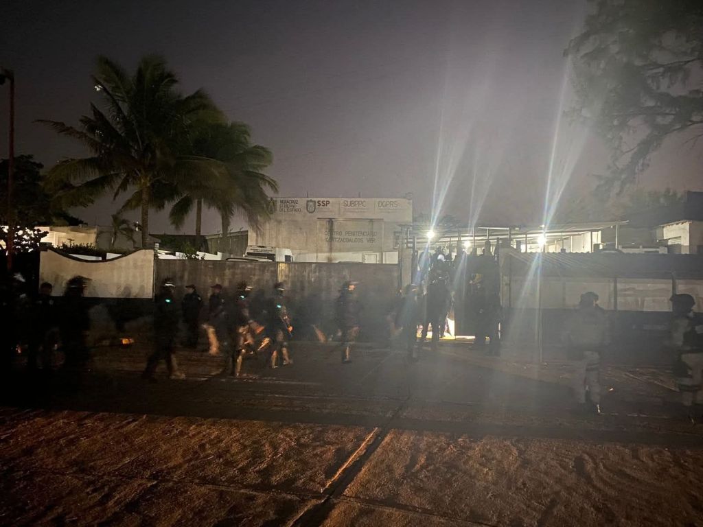 Realizan operativo sorpresa en el Cereso «Duport Ostión» de&nbsp;Coatzacoalcos