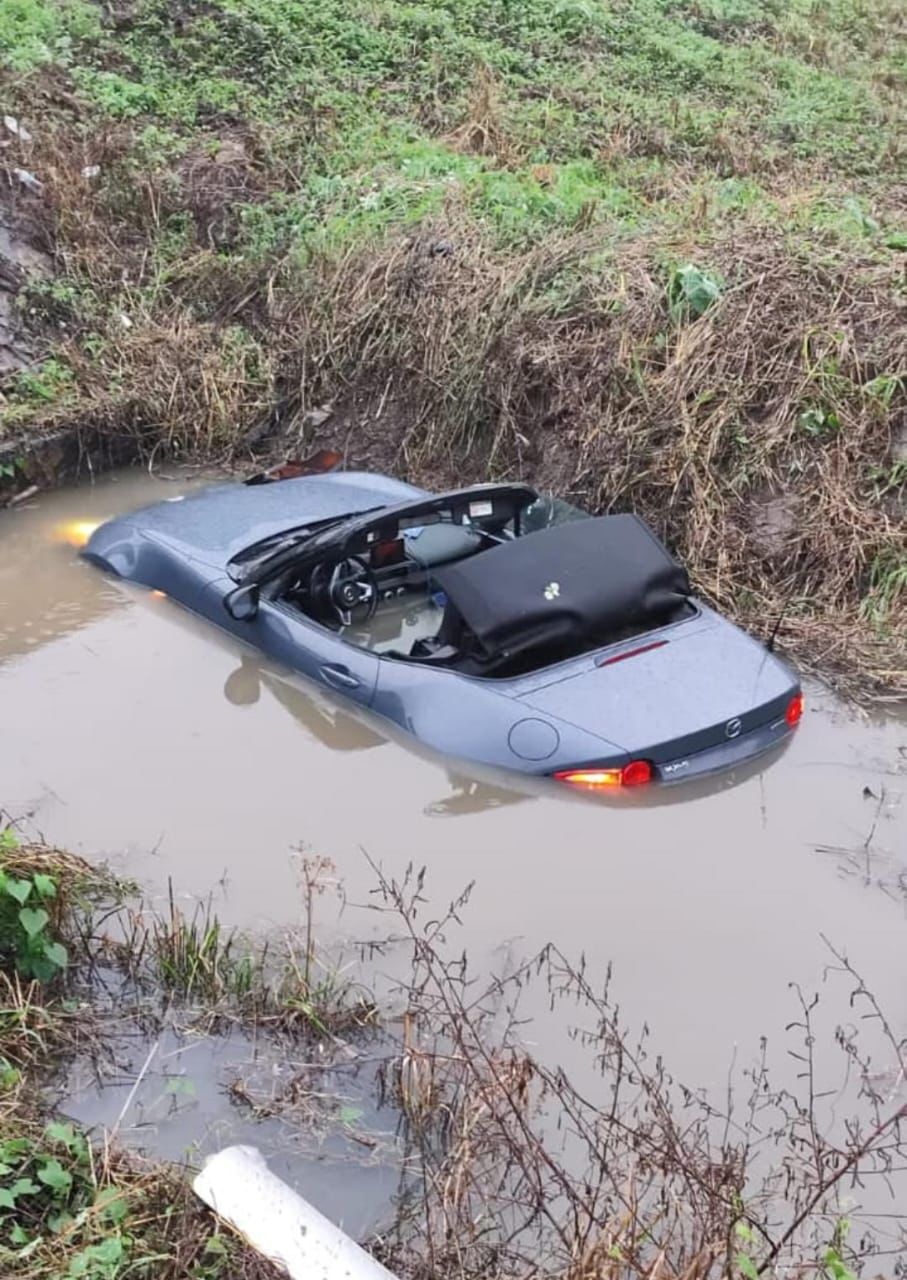 Petrolero de Coatzacoalcos sobrevive a fuerte accidente en la autopista hacia&nbsp;Acayucan
