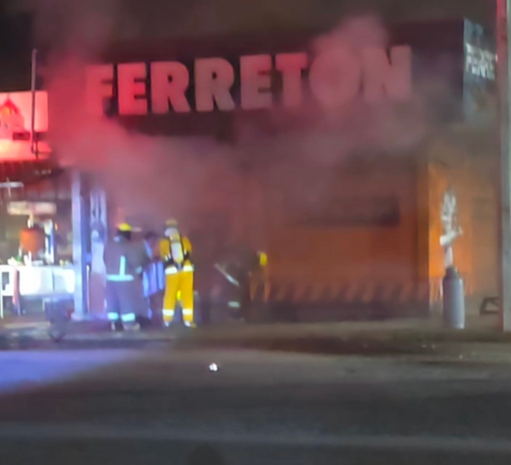 SE INCENDIA FERRETON EN&nbsp;COATZACOALCOS