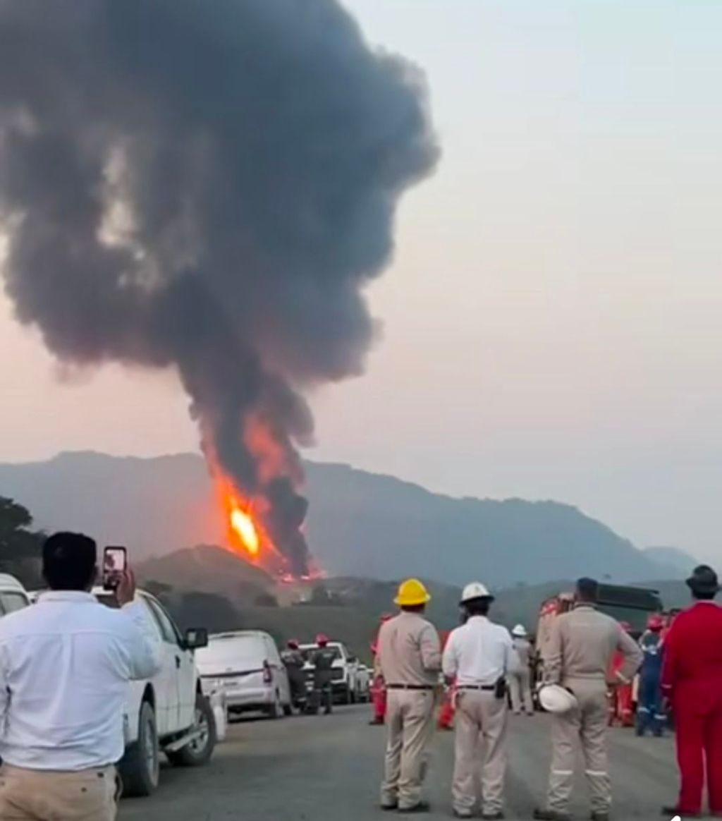 Protección Civil atiende incendio en pozo exploratorio KREM-1 en Las Choapas; no hay víctimas