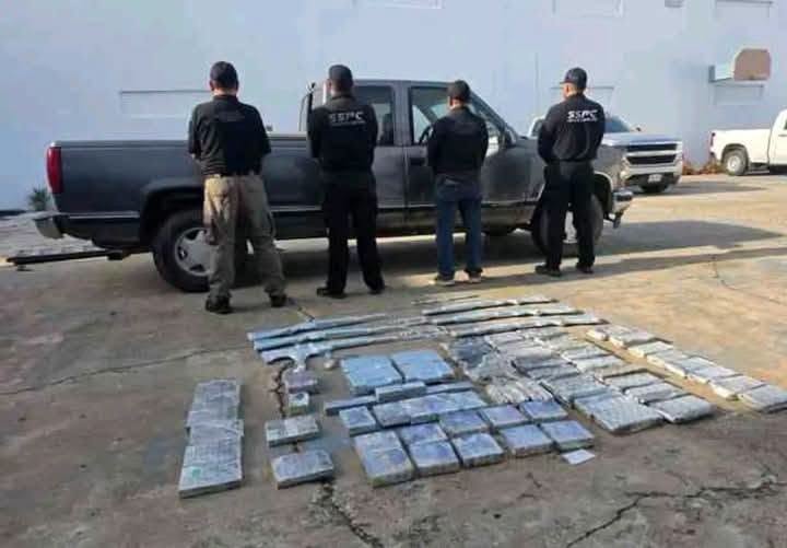 Aseguran arsenal y 12 mil 800 cartuchos durante operativo en Las&nbsp;Choapas